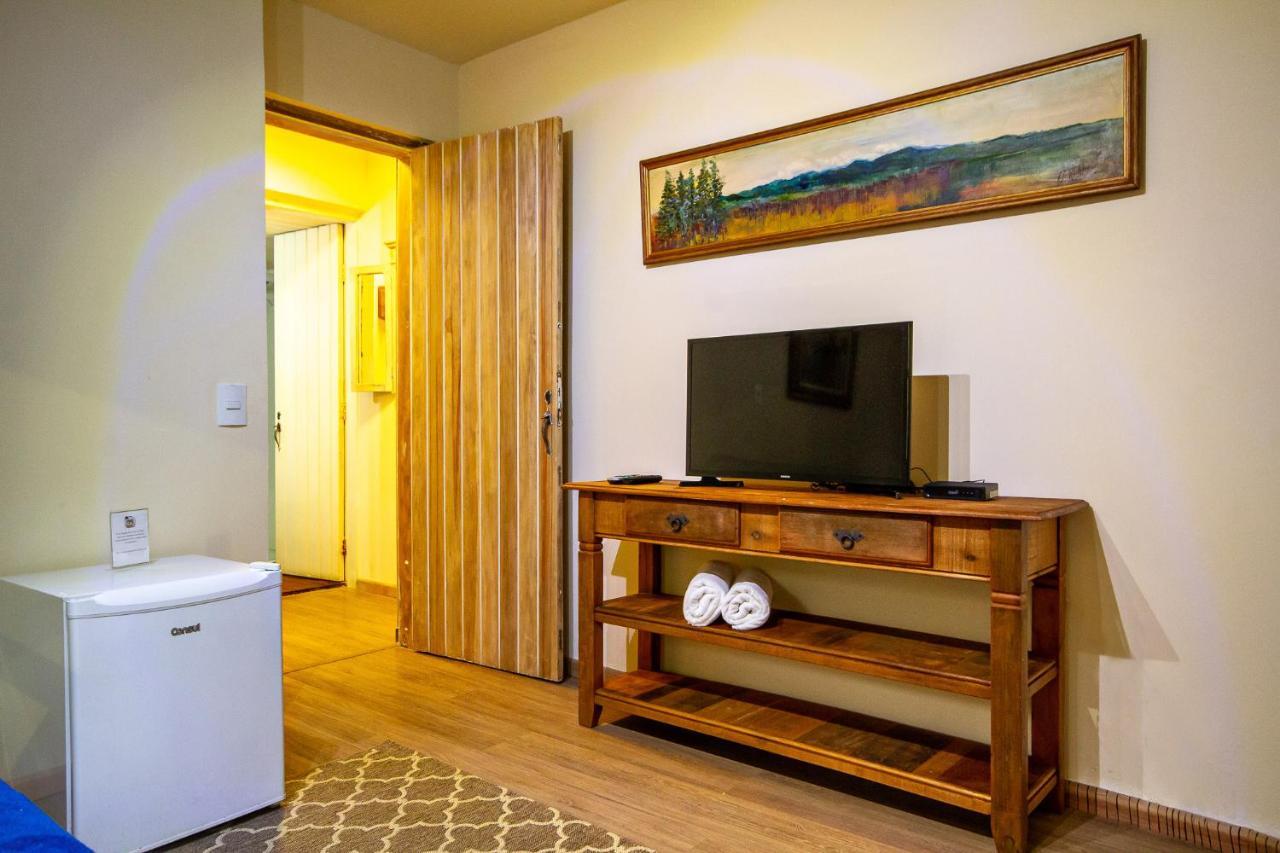 Quarto Família com Vista para o Jardim